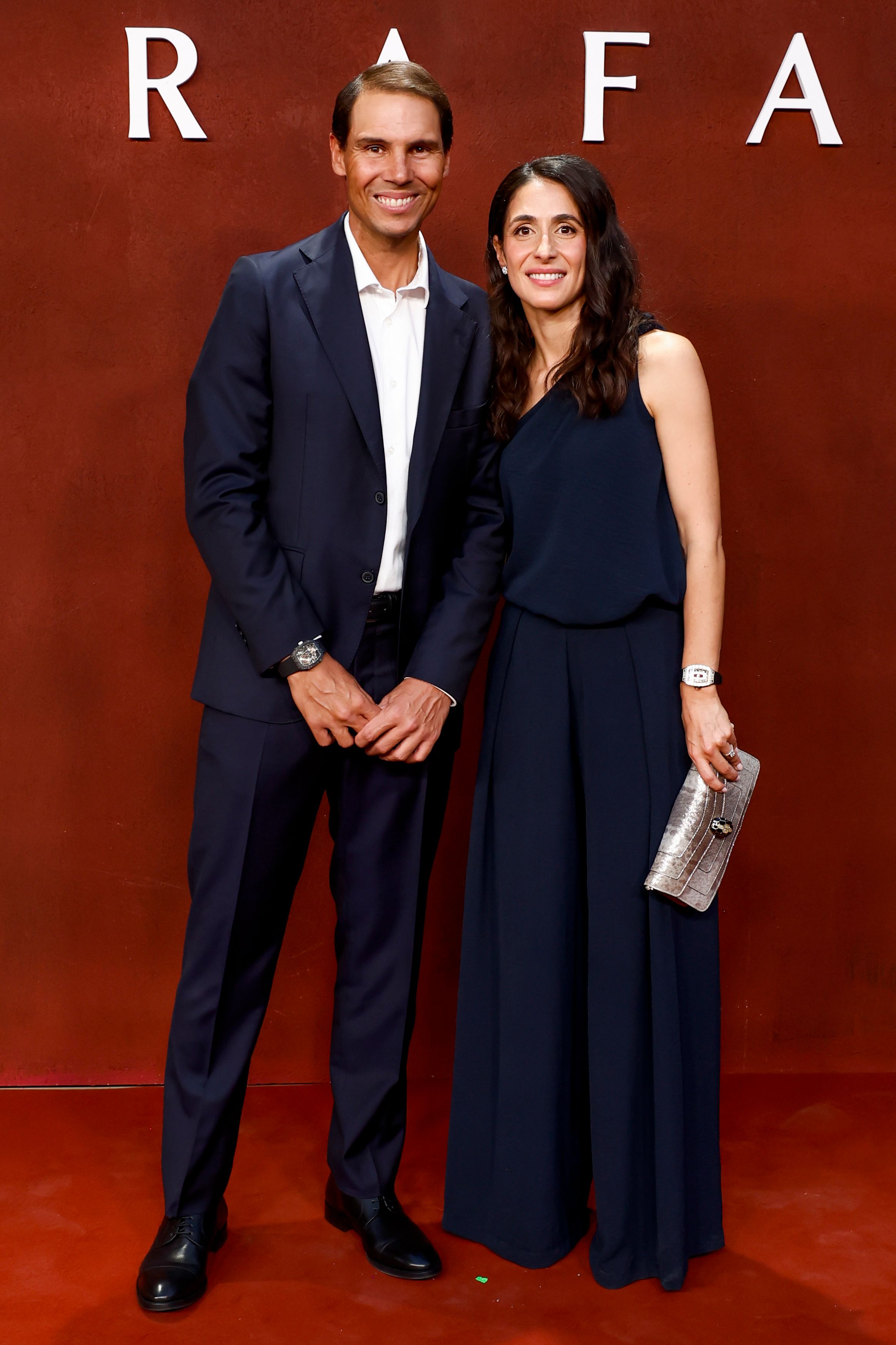 Rafa Nadal con su mujer, Mery Perelló, en la première de la docuserie 'Rafa'