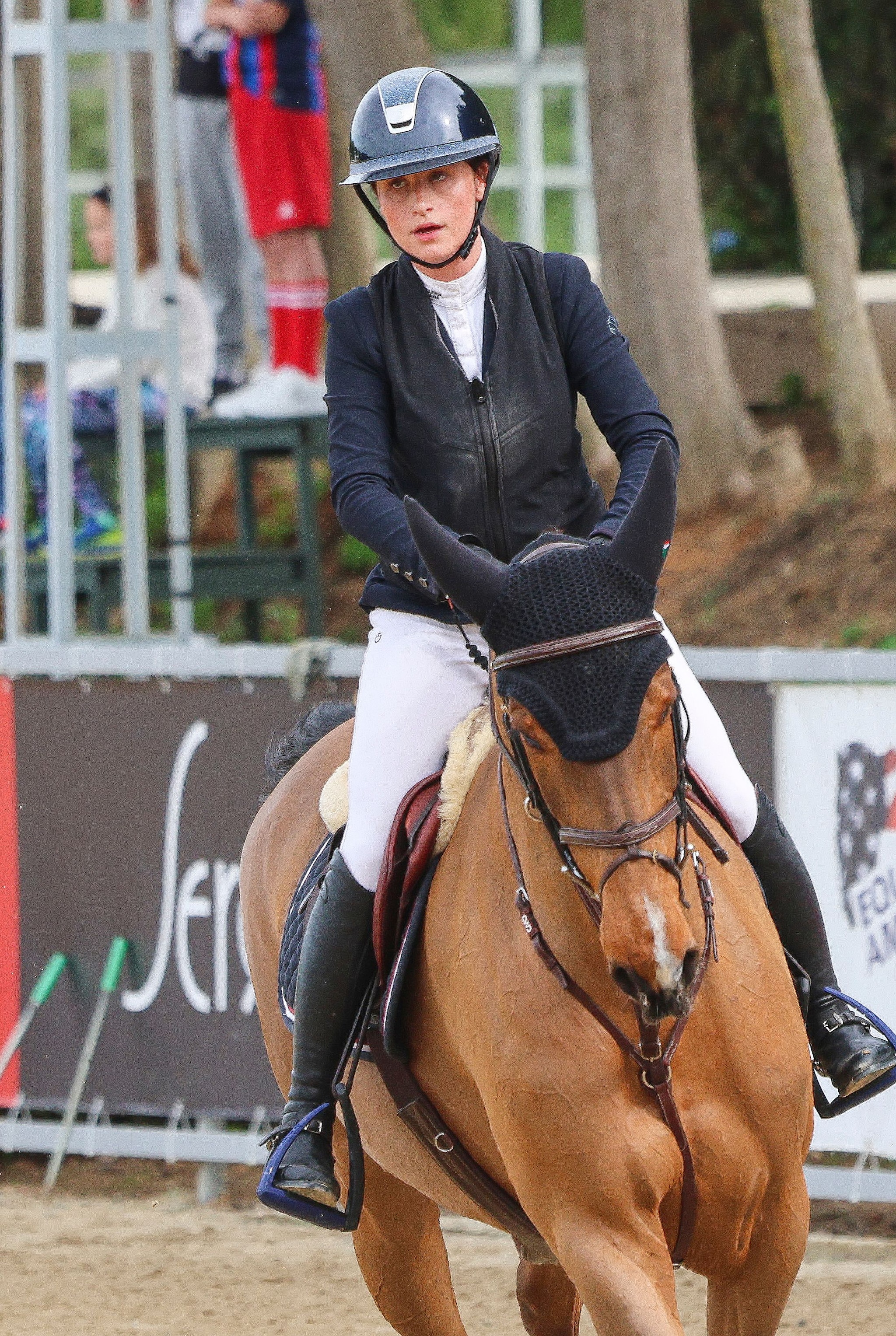 Emma Behn compitiendo