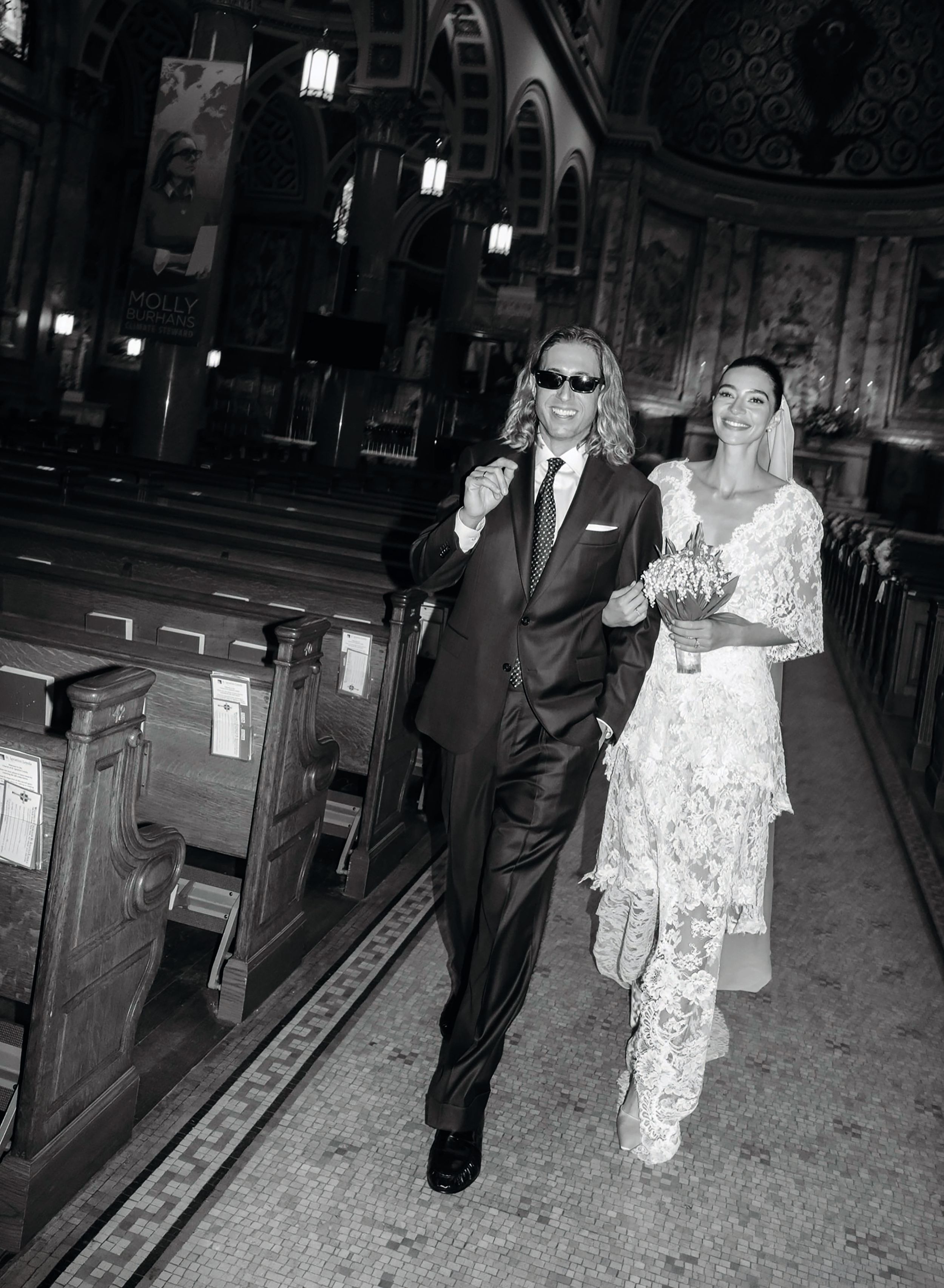 La modelo y diseñadora de joyas se ha casado con el empresario estadounidense Charlie Schein en Nueva York.