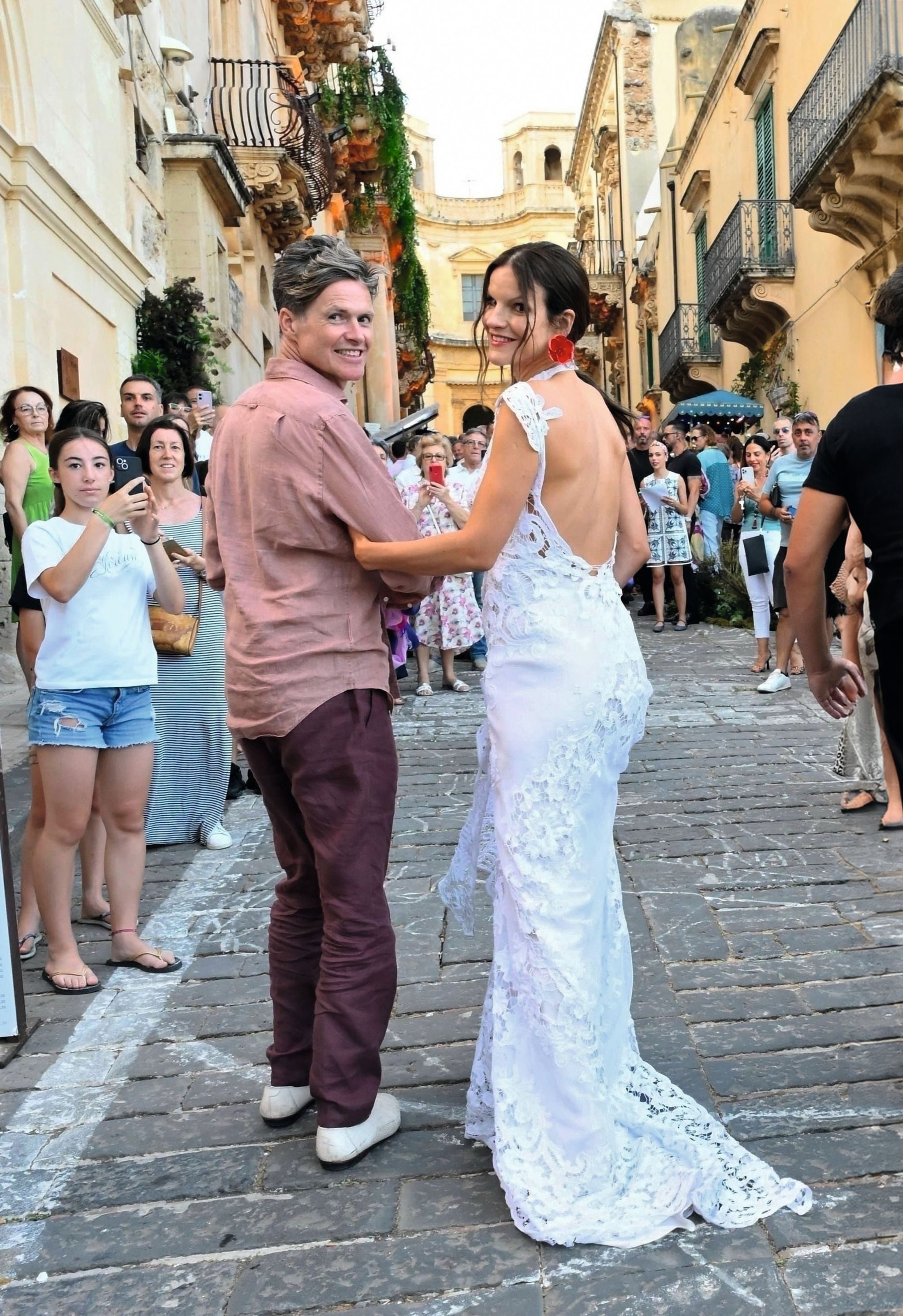 La gran boda siciliana de la hija de Sting tres días de celebración en la villa de "the white lotus"