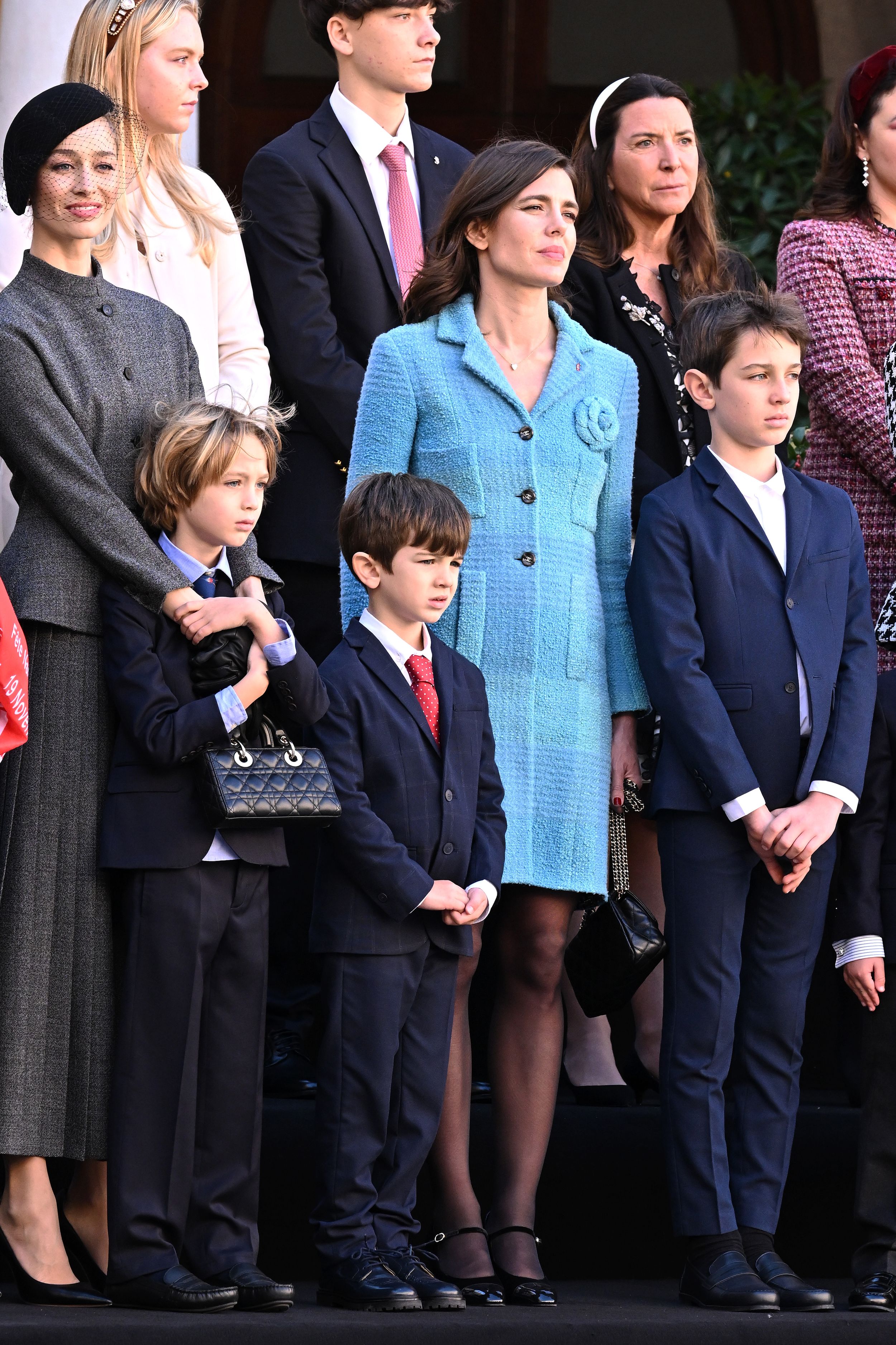 Carlota Casiraghi junto a Beatrice Borromeo y sus hijos durante el Día Nacional de Mónaco en el Palacio Grimaldi (noviembre de 2024).