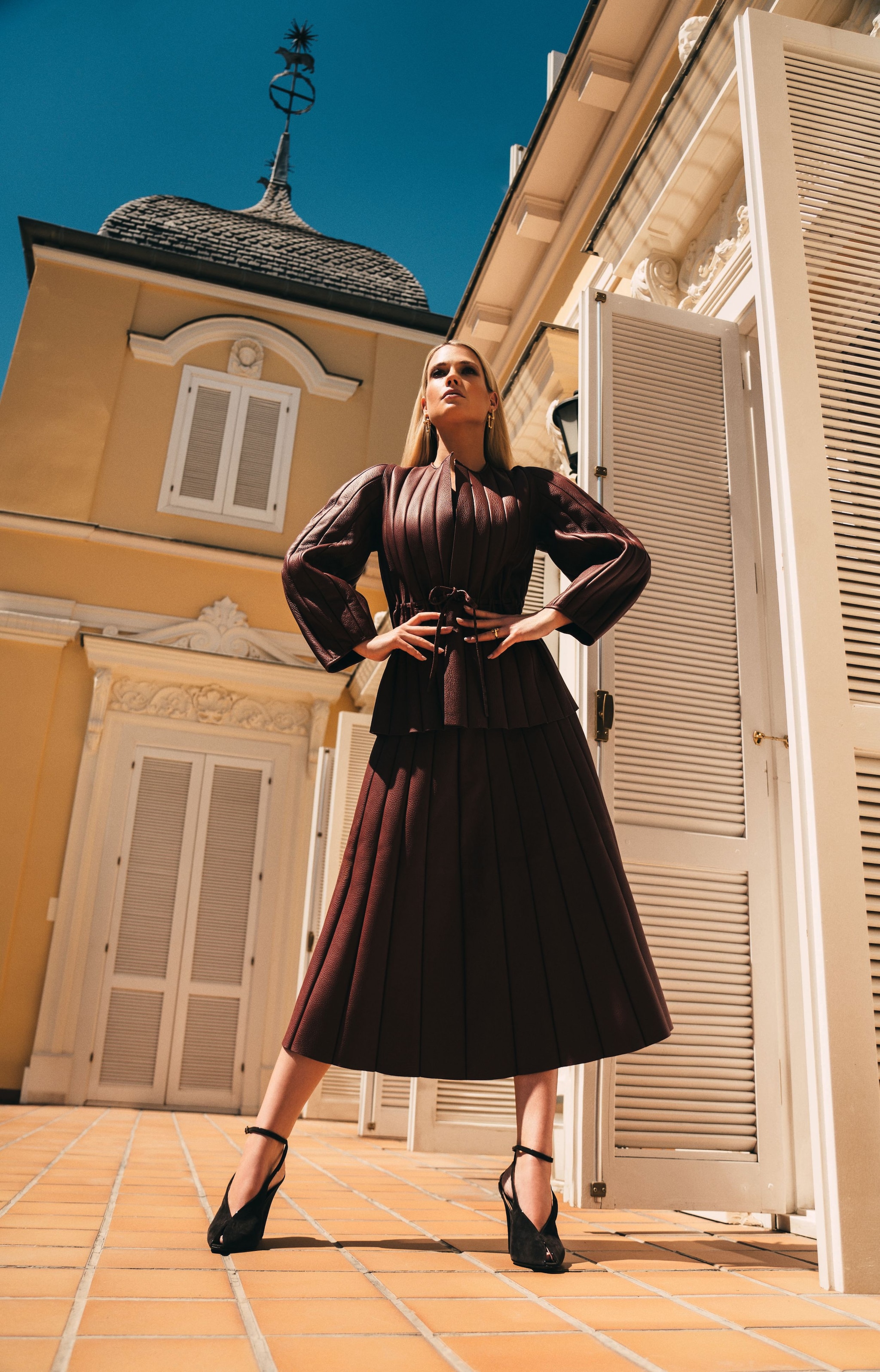 SILUETA HIPERFEMENINA
Lady Amelia Spencer lleva look de Fendi; tacones, de Ferragamo, y joyas, de Tiffany & Co