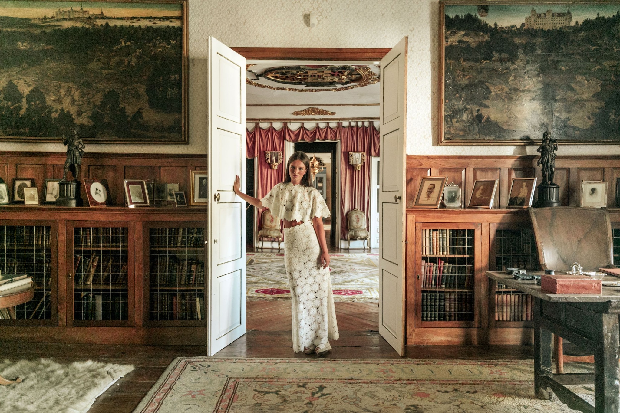 HOLA + Allegra y Cecilia Hohenlohe celebran la fiesta más exclusiva del verano, en el histórico Pazo de Oca, y reúnen a la nueva generación de la aristocracia y la sociedad europea