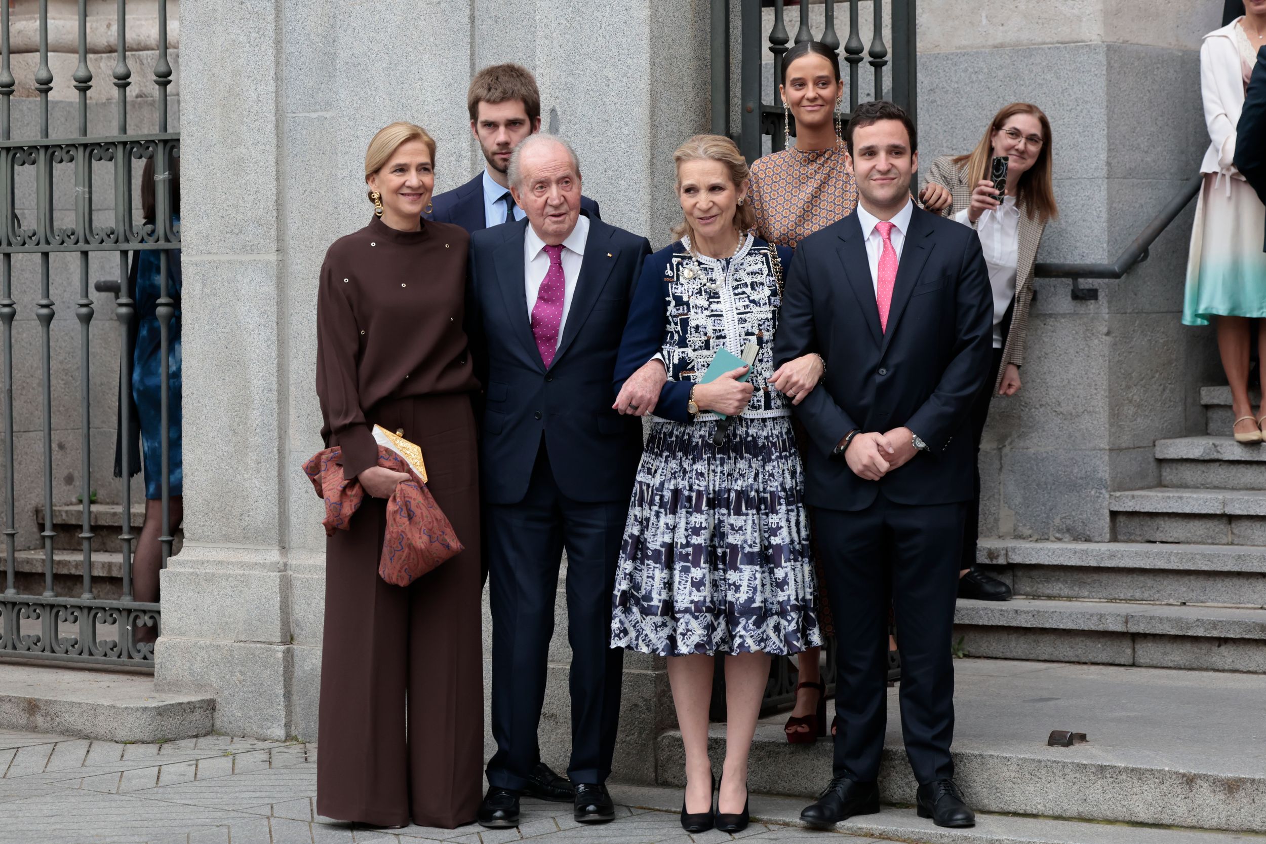 La infanta Cristina, Miguel Urdangarin, el rey Juan Carlos, la infanta Elena, Victoria y Felipe de Marichalar