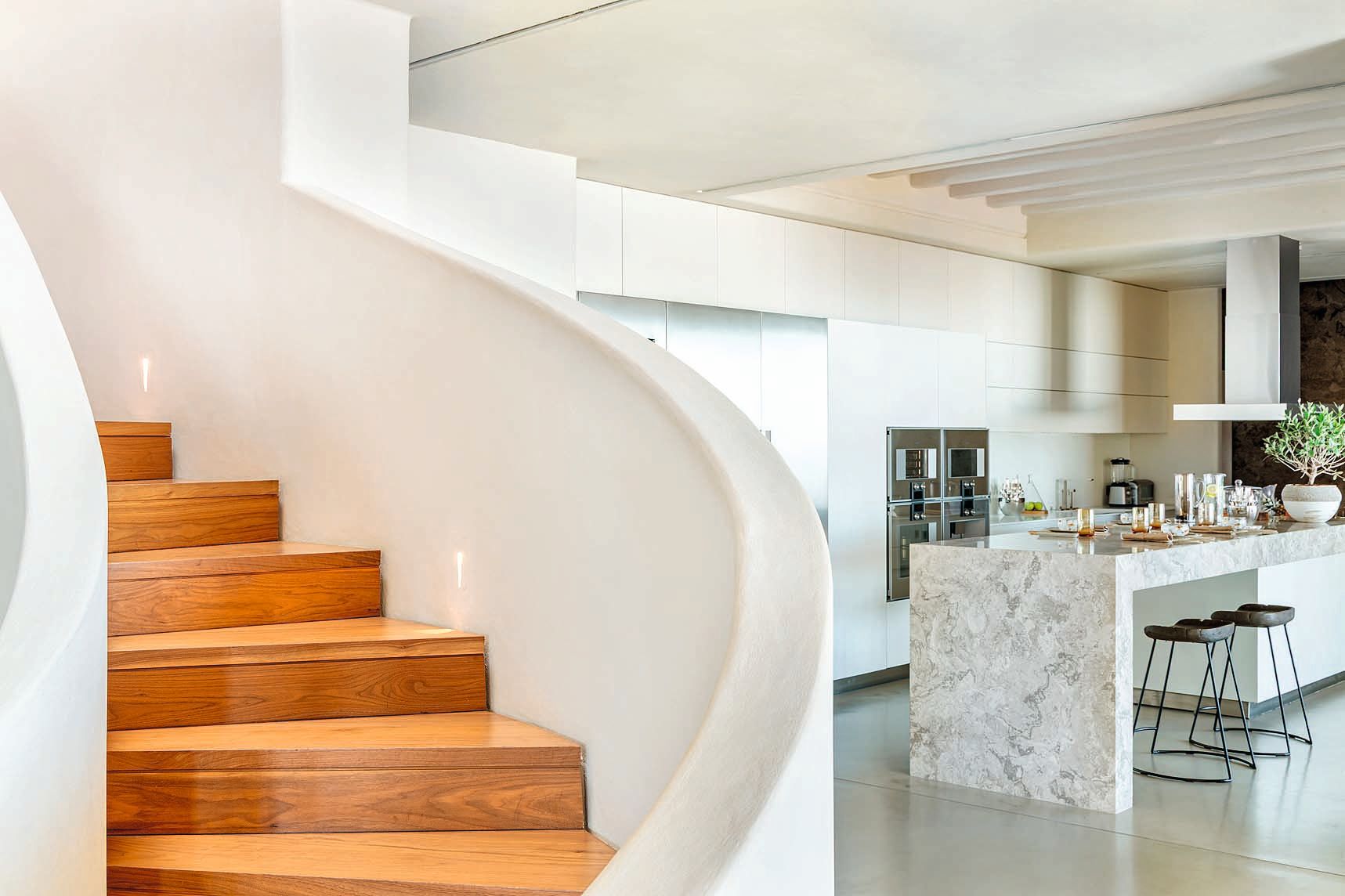 Escaleras que llevan a la cocina