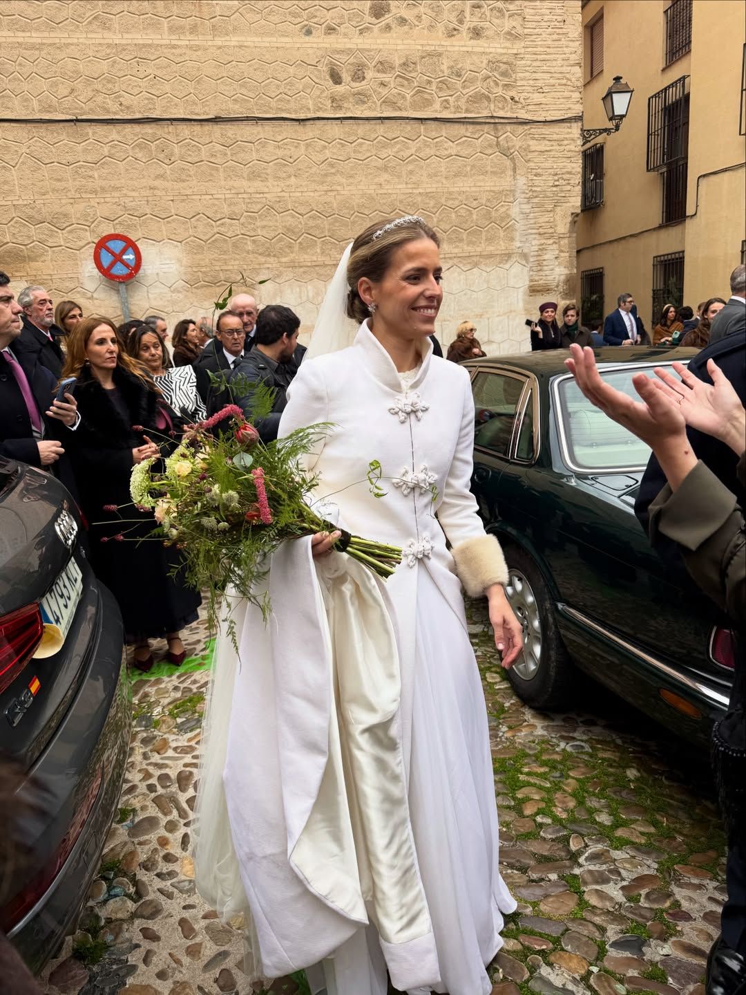 El look de invitada de Victoria Federica en la boda de una amiga