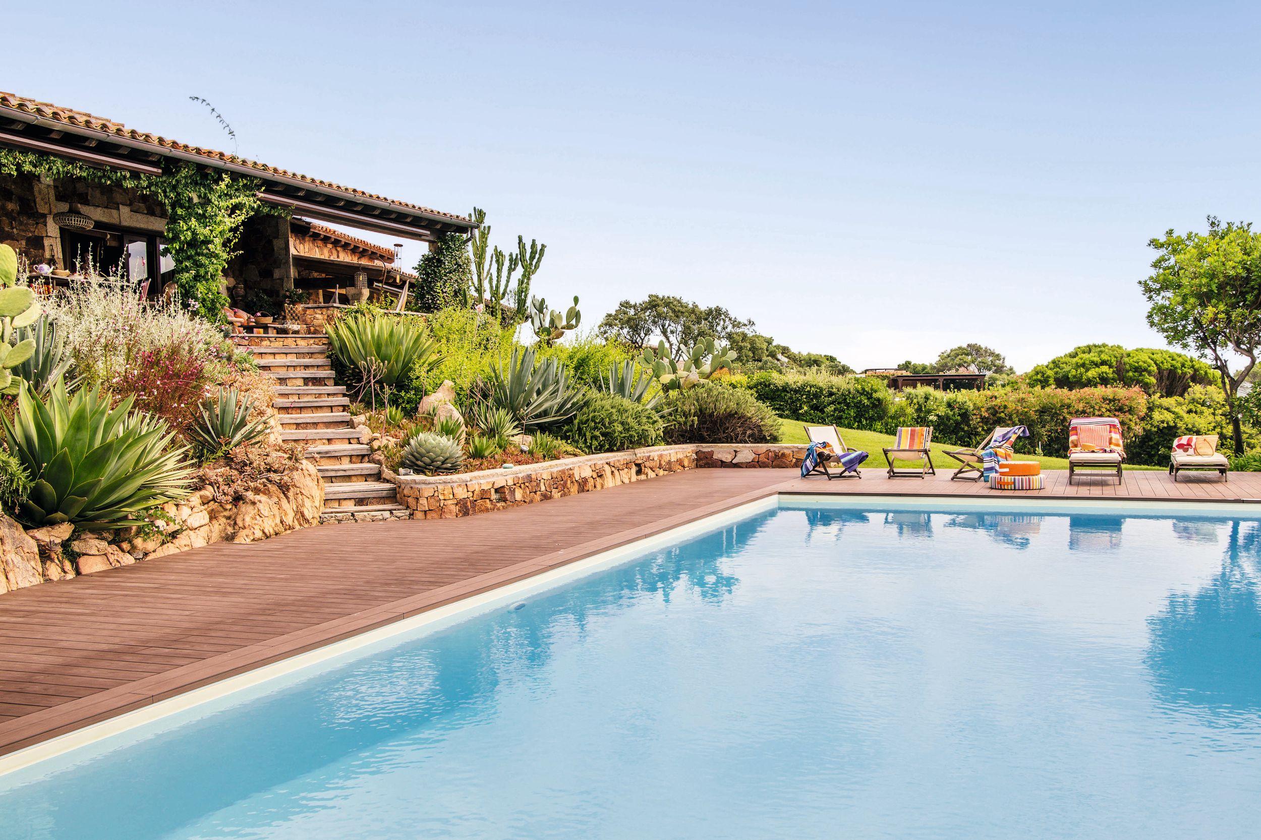La gran piscina de la vivienda 