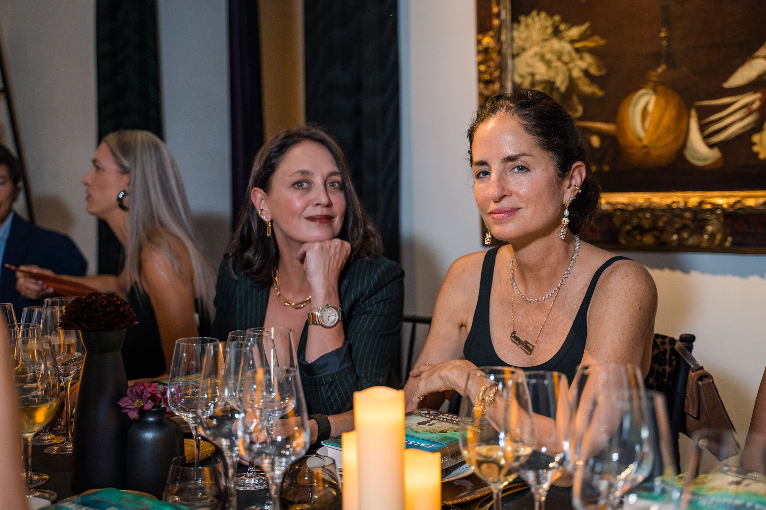 Eliza Arcaya y Carolina Herrera