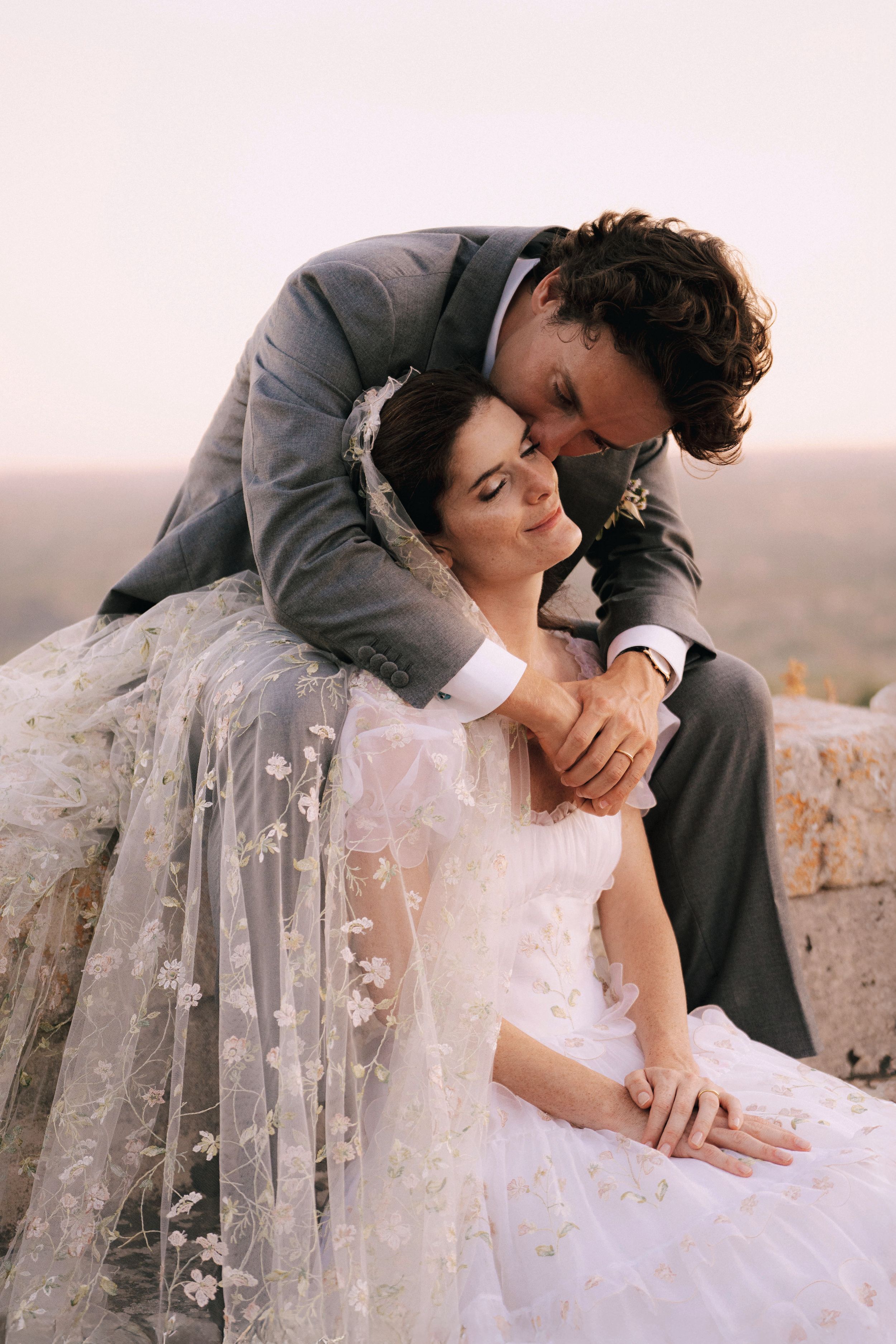 Entramos en la romántica boda de Luna Bonaccorsi, hija de la diseñadora Luisa Beccaria, en su finca familiar de Sicilia