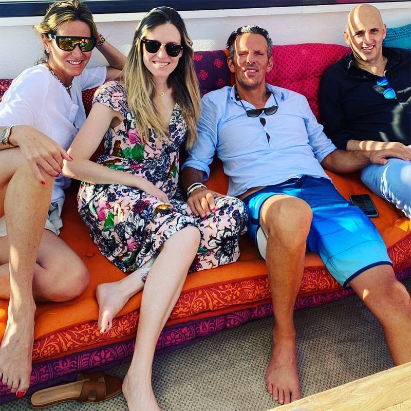 Joaquín, Alejandra y Andrea Prat en una imagen de redes sociales