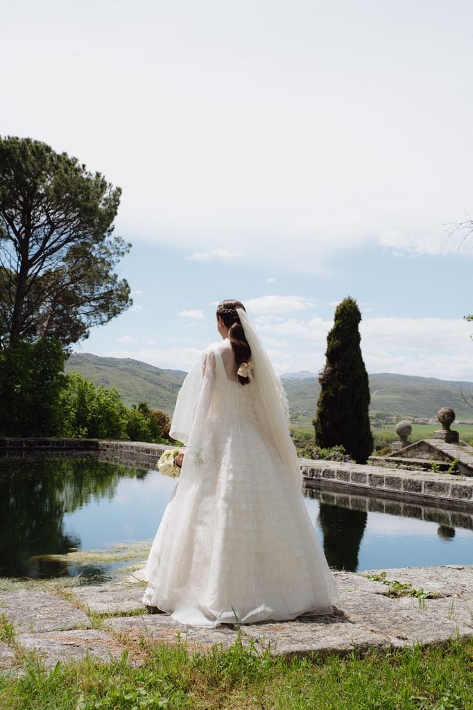 Vestido de novia con volantes y cancán de Ynés Suelves
