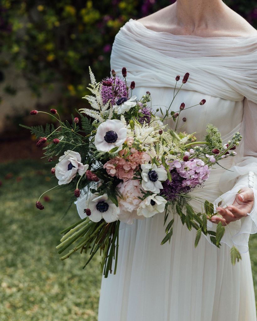 Ramos de novia con flores moradas invierno