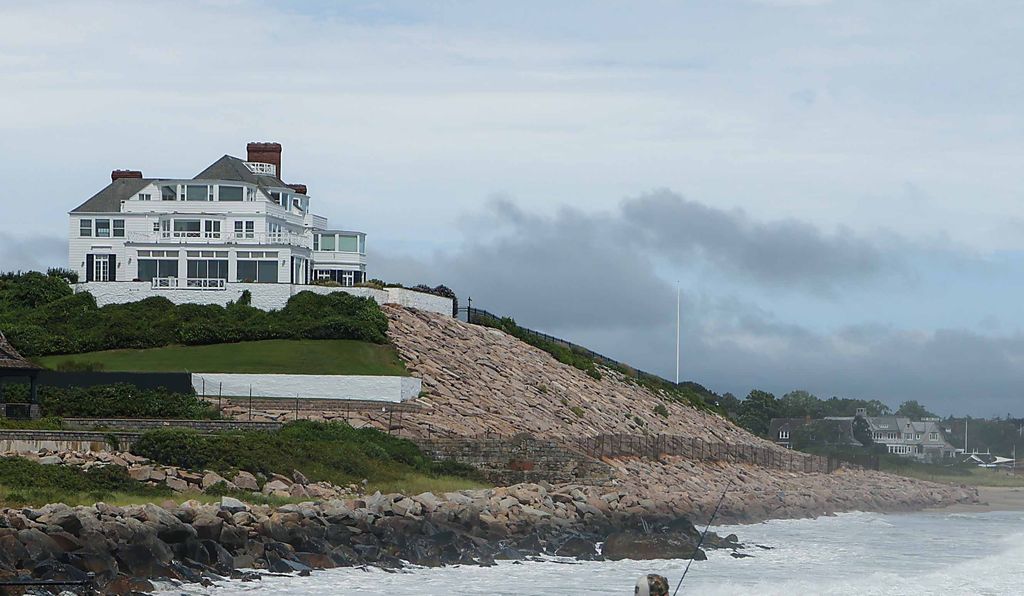 Taylor Swift tiene una mansión en el área Watch Hill, en la ciudad de Westerly, en Rhode Island. 