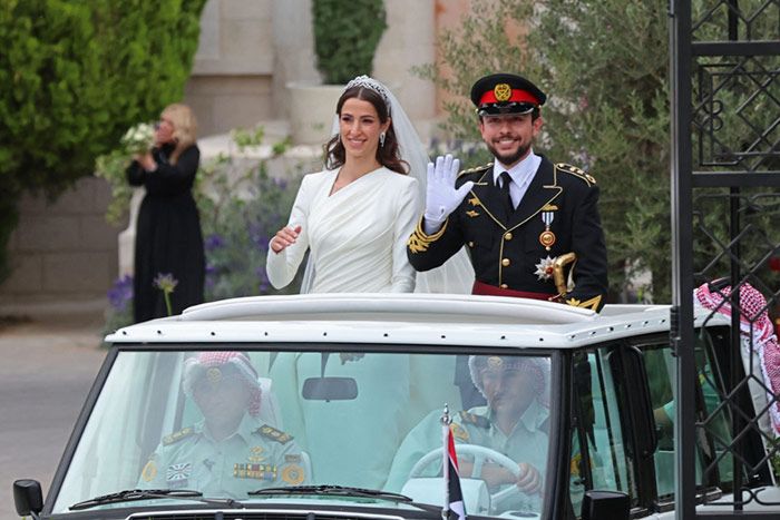 El desfile de Hussein y Rajwa de Jordania como recién casados