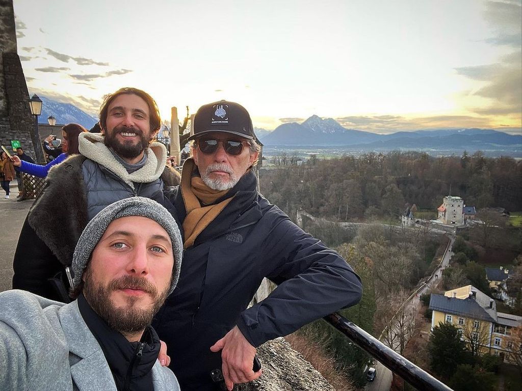 Como en todos sus proyectos, en 'Profe Infiltrado', Sebastián Zurita contó con el apoyo incondicional de su hermano y de su papá