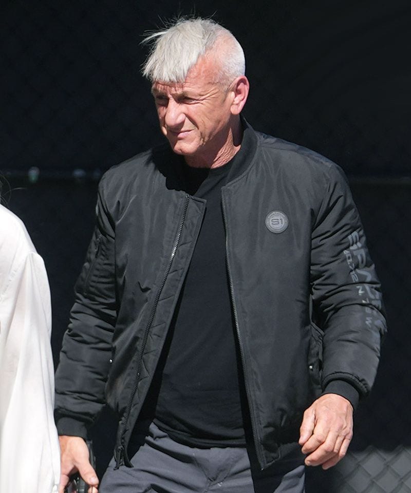 Sean Penn reaparece con cambio de look