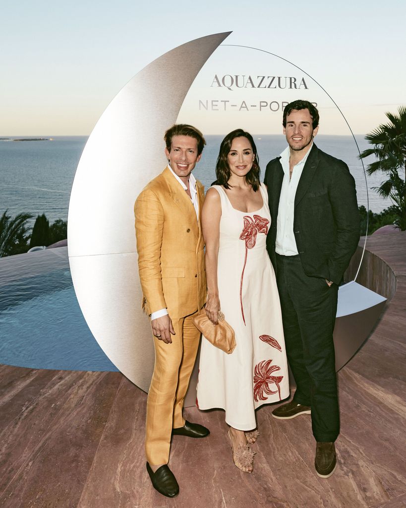 Tamara Falcó con vestido de flores de su colección en la fiesta de Aquazzura