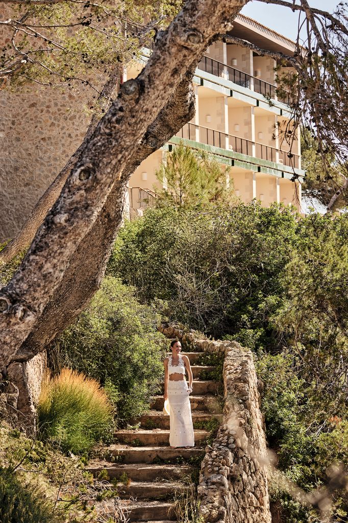 La modelo internacional Nieves Álvarez en el hotel Mandarin Oriental Punta Negra de Mallorca, una de las inauguraciones más potentes de 2026 en la isla balear y en España. Allí hemos podido hablar con ella de viajes, pasados y futuros, y sueños, cumplidos y por cumplir.