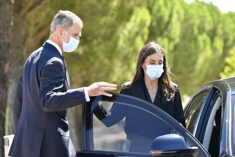 Los reyes Felipe y Letizia en el tanatorio de Jaime Carvajal Hoyos