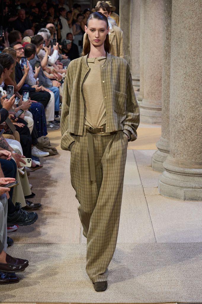 Giorgio Armani Primavera/Verano 2027 Colección Crucero Mujer