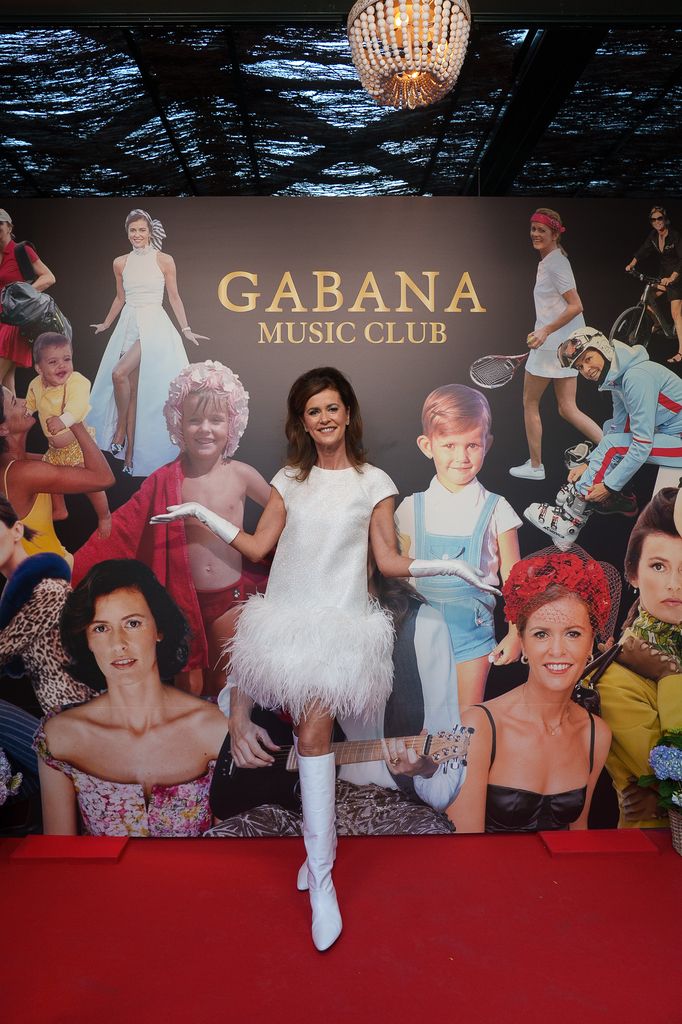 Nuria March posando en el photocall de su fiesta