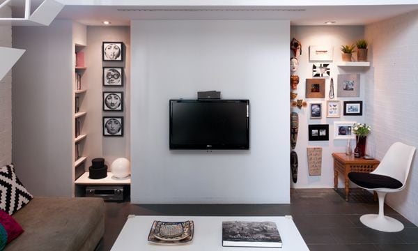 Un apartamento con altillo en el centro de Alicante en el que la luz es protagonista