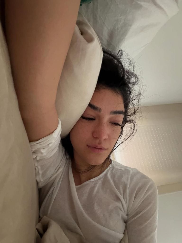 Ale compartió esta foto, una de las más sinceras sobre su duelo.