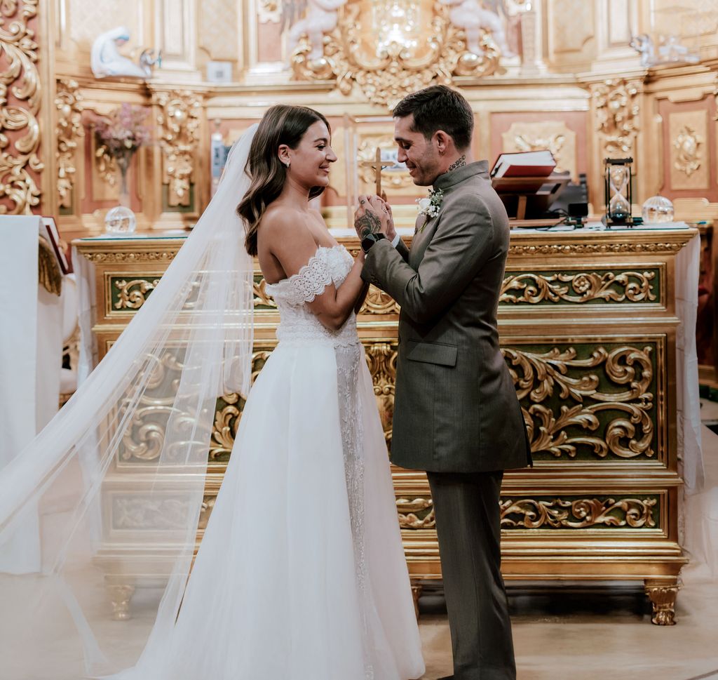 Ana Guerra y Víctor Elías en la boda