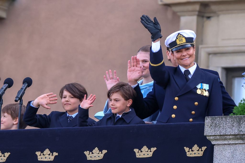Victoria de Suecia ha acudido al cumpleaños de su padre vestida de militar