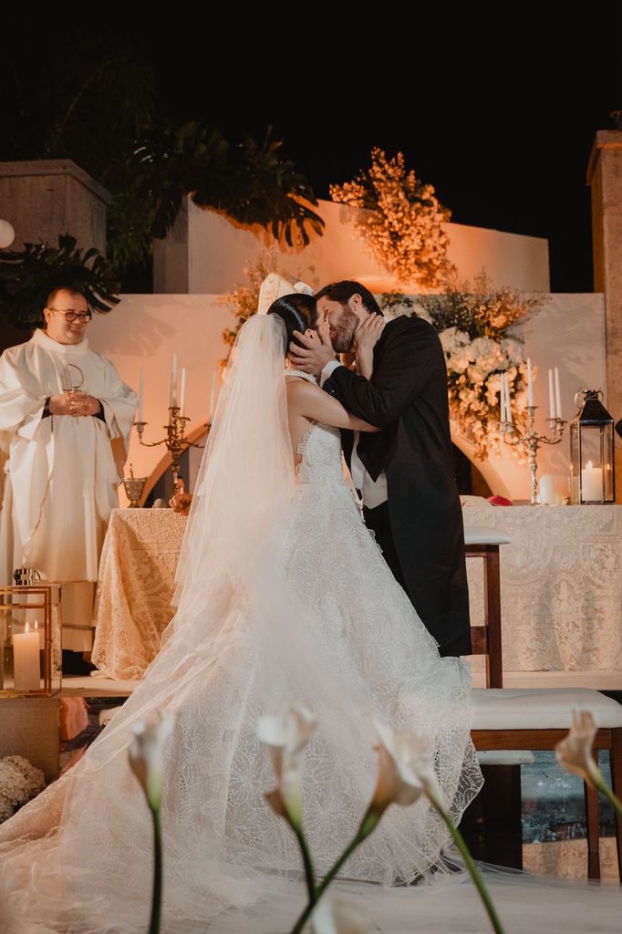 Los novios, después de darse el 'sí, quiero'