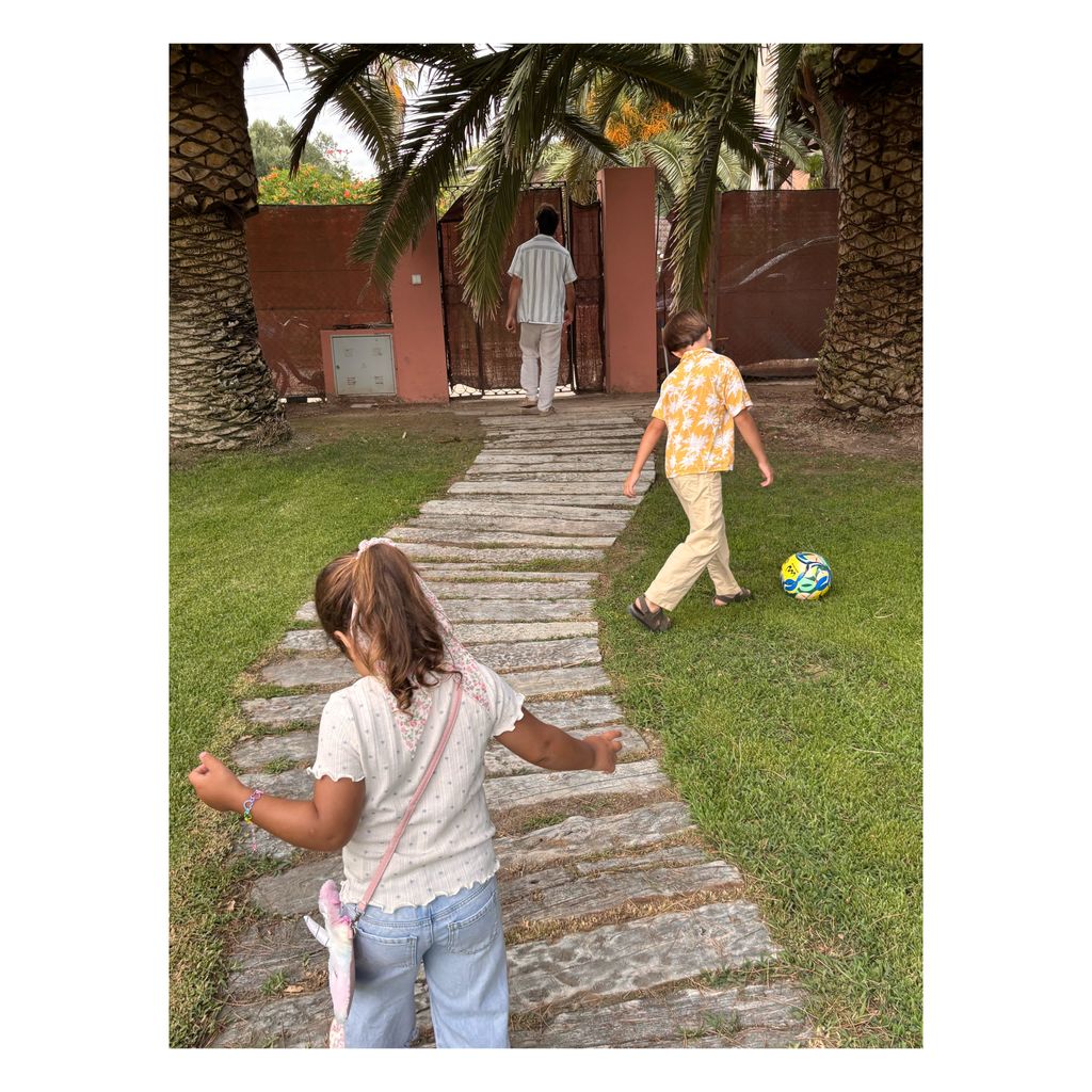 Gonzalo Sierra con sus hijos