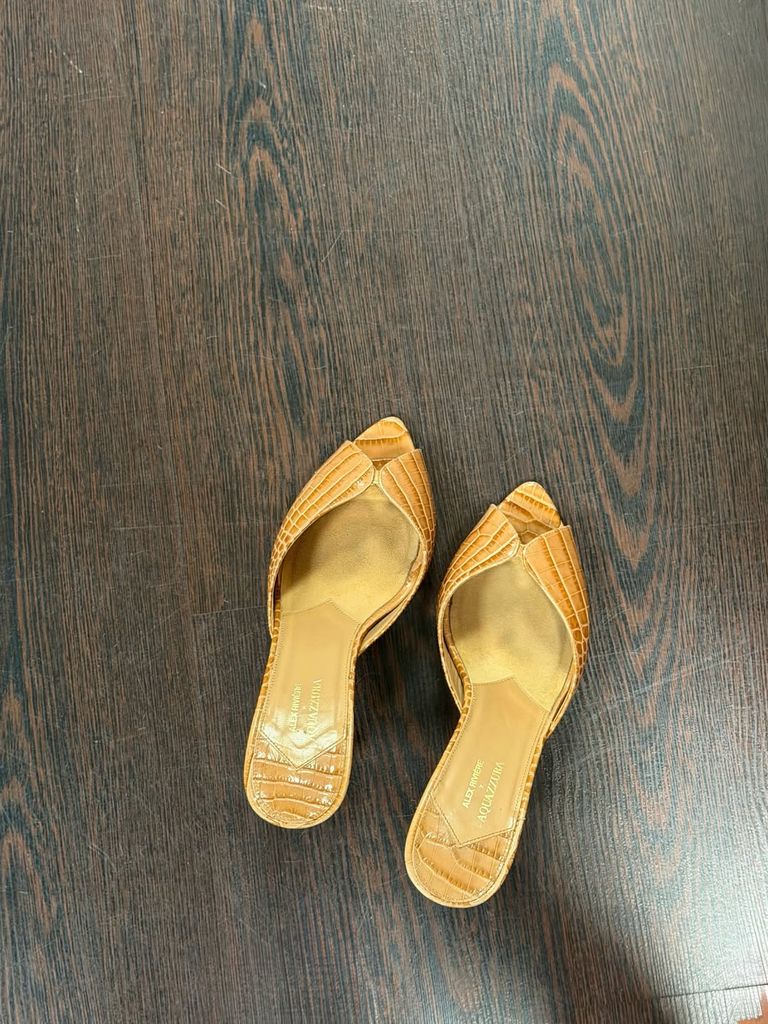Los mules de tacón de Tamara Falcó.