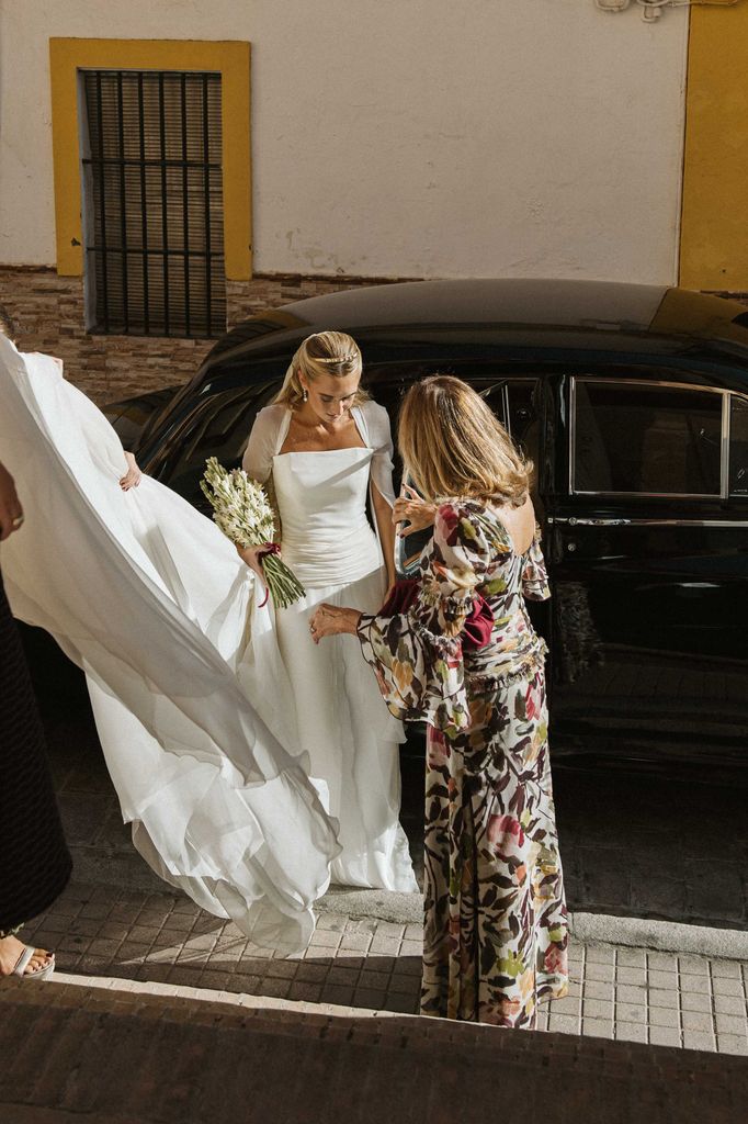 madre de la novia con vestido estampado de Matelier