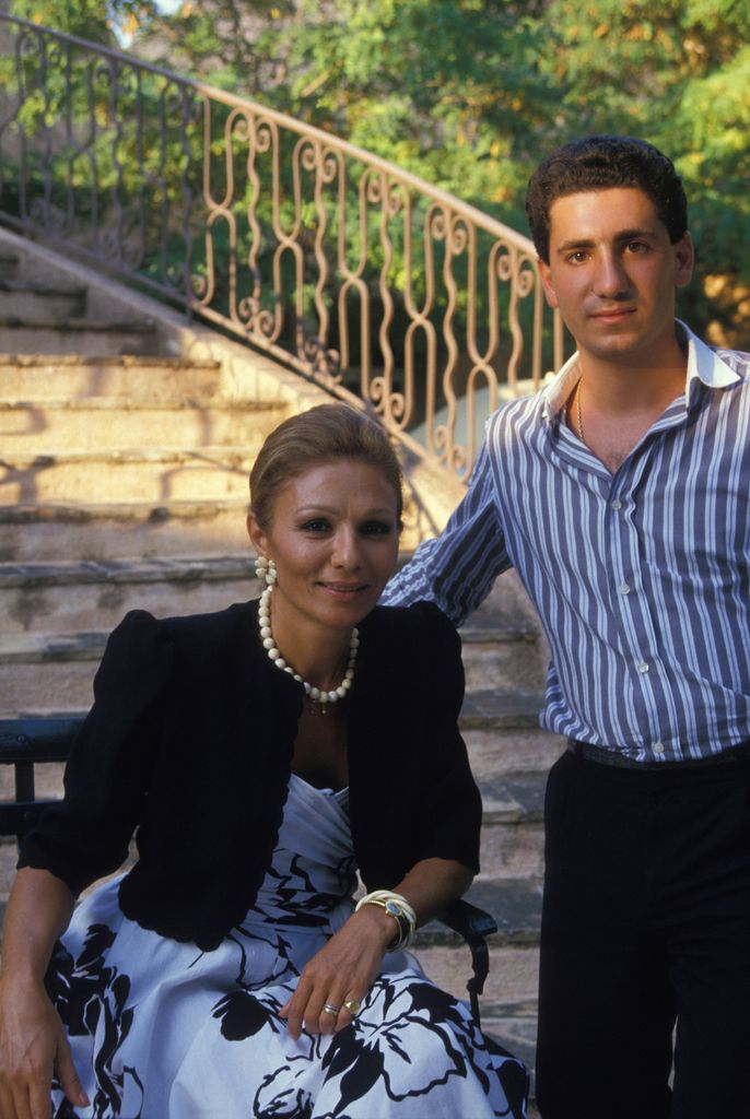 Farah Diba con su hijo Ali