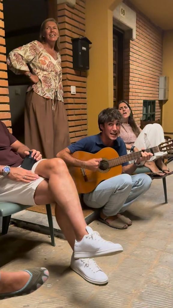 Los hermanos Caño se hicieron virales este verano después de que un vídeo familiar cantando durante sus vacaciones en Huesca recorriera las redes sociales