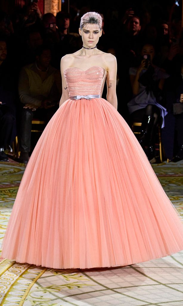 viktor amp rolf la rom ntica propuesta de su colecci n primavera verano2023
