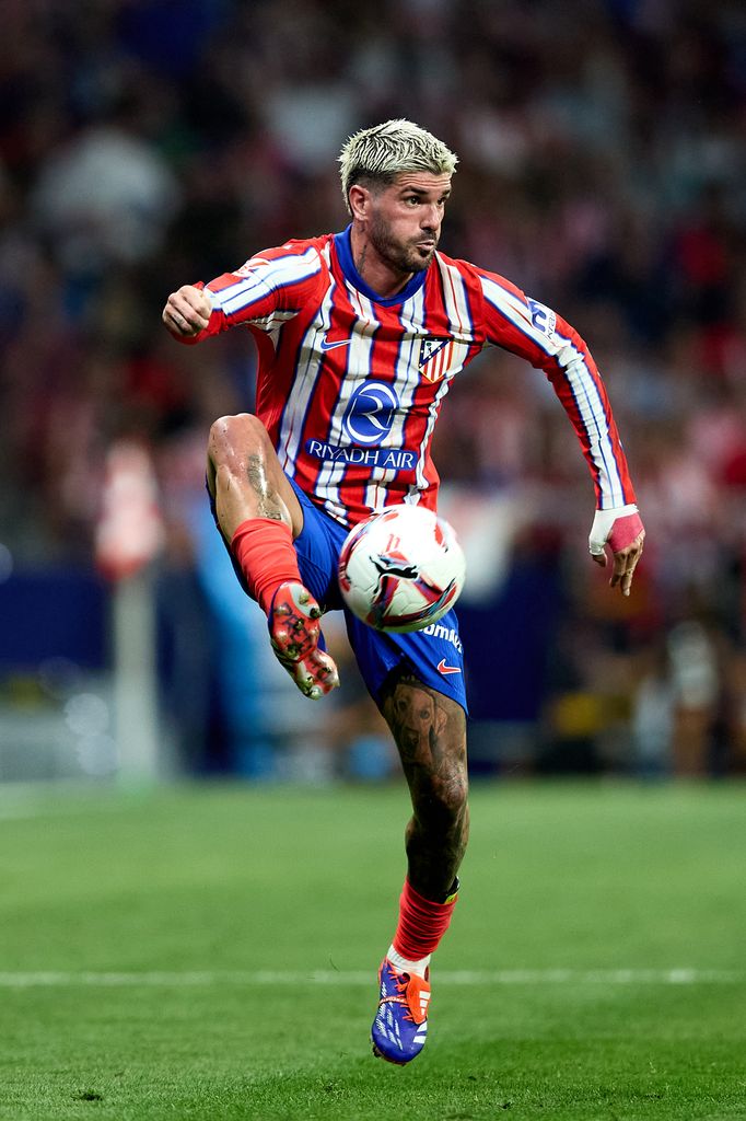 Rodrigo de Paul en un partido contra el RCD Espanyol de Barcelona en el Estadio Civitas Metropolitano, en agosto de 2024, en Madrid. 