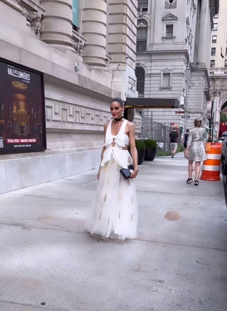 Olivia Palermo con look de Giambattista Valli