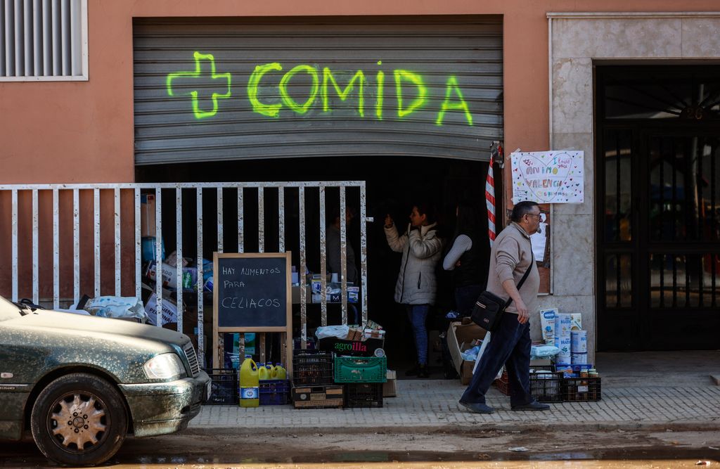 Farmacia de Paiporta tras la DANA