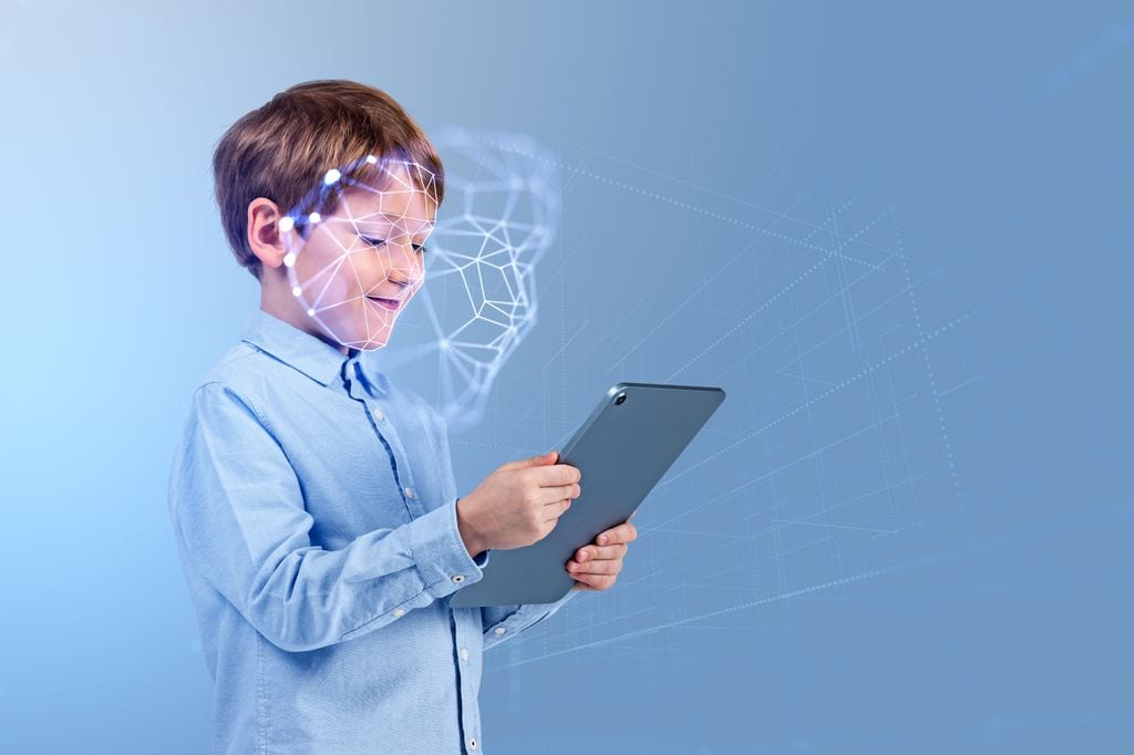 Niño usando IA en la tablet