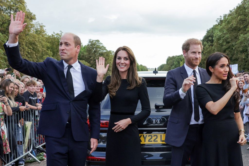 El príncipe Guillermo y Kate Middleton con el príncipe Harry y Meghan Markle