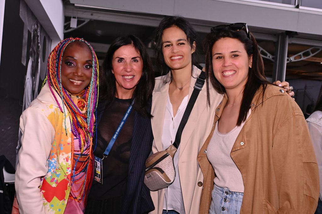 Lucrecia y Cristina Cubero (a la izquierda)