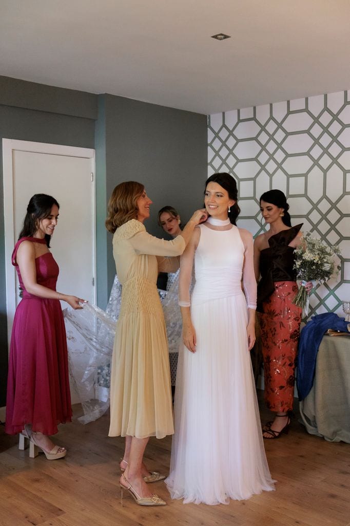 Look de madre de la novia de Ángela madrid