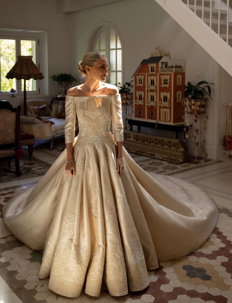 Vestidos de novia con cuerpos bordados o con textura navascués