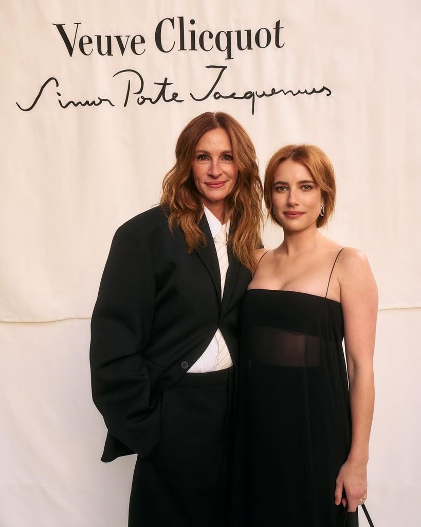 Julia y Emma Roberts coordinadas en el evento de Jacquemus.