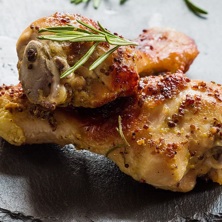 Pollo al horno jugoso y crujiente: 10 recetas que no fallan