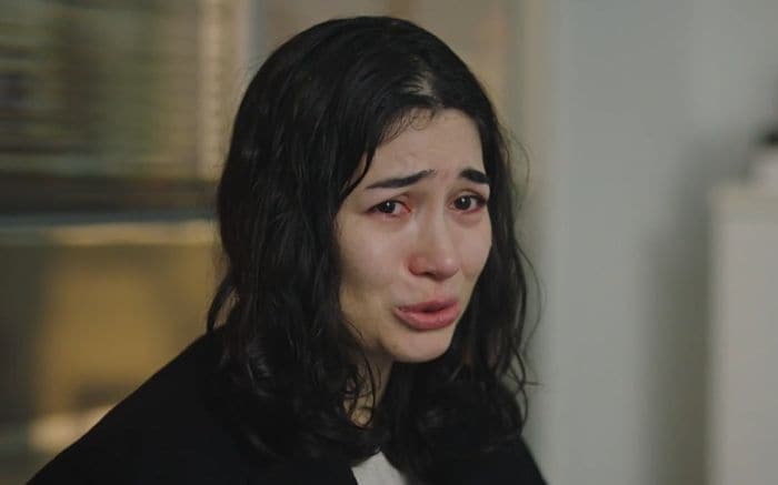 Özge confiesa su crimen a Ilgaz en 'Secretos de familia'