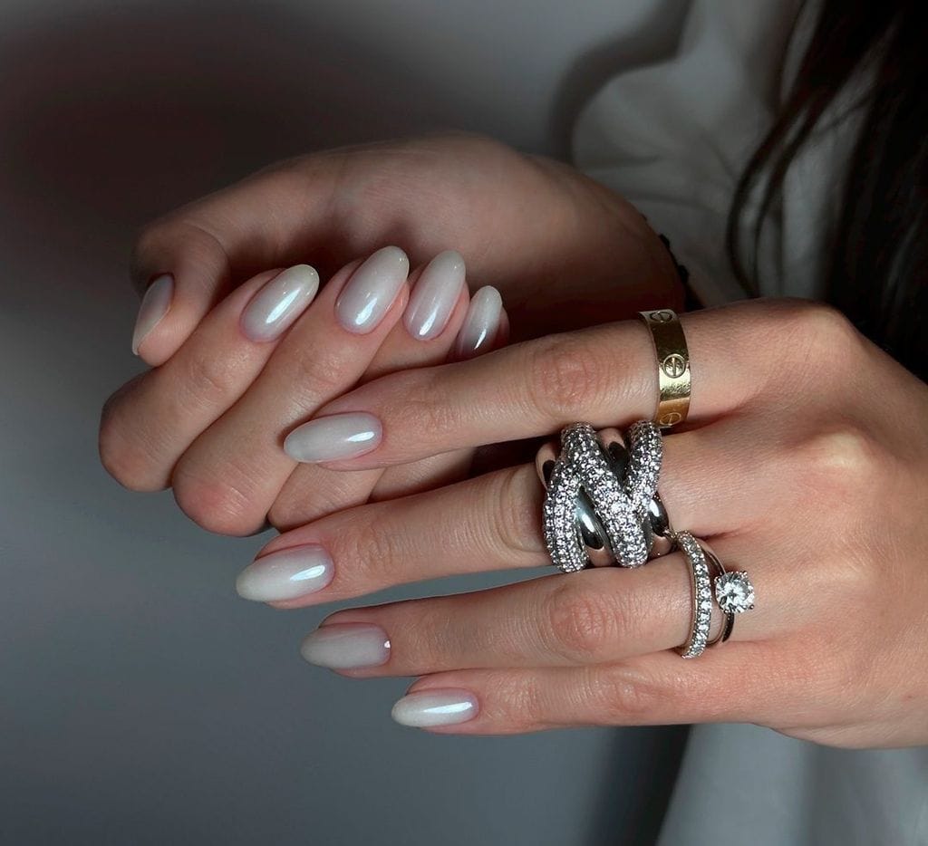 Manicura Milky de Siberia Salón
