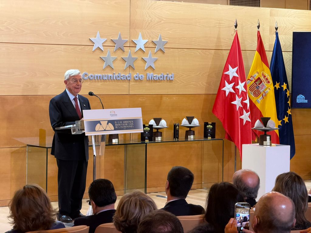 Rafael Ansón, presidente de la AIGB.