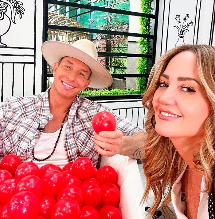 Andrea Legarreta y Erik Rubín